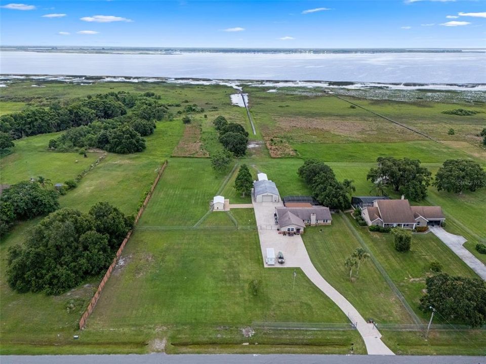 На продажу: $199,900 (1.16 acres)