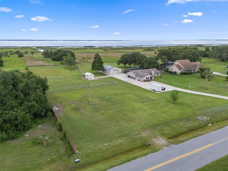 На продажу: $199,900 (1.16 acres)