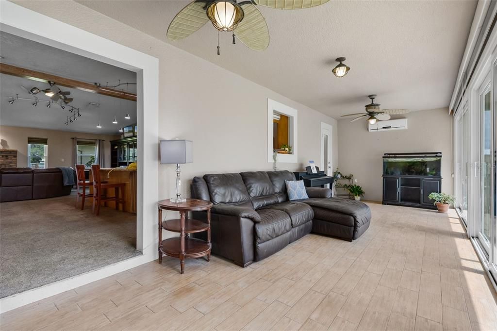 En Venta: $724,900 (3 camas, 2 baños, 2790 Pies cuadrados)