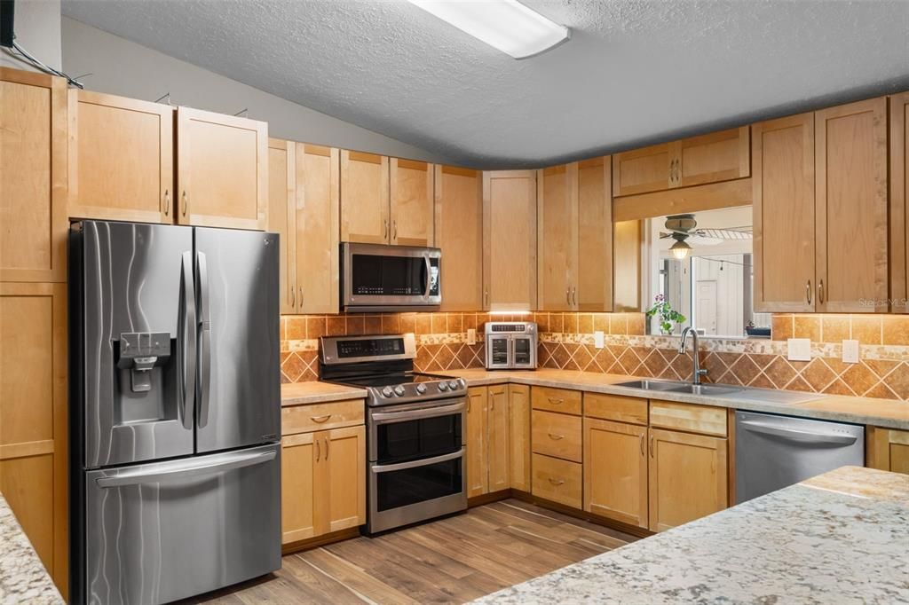 En Venta: $724,900 (3 camas, 2 baños, 2790 Pies cuadrados)