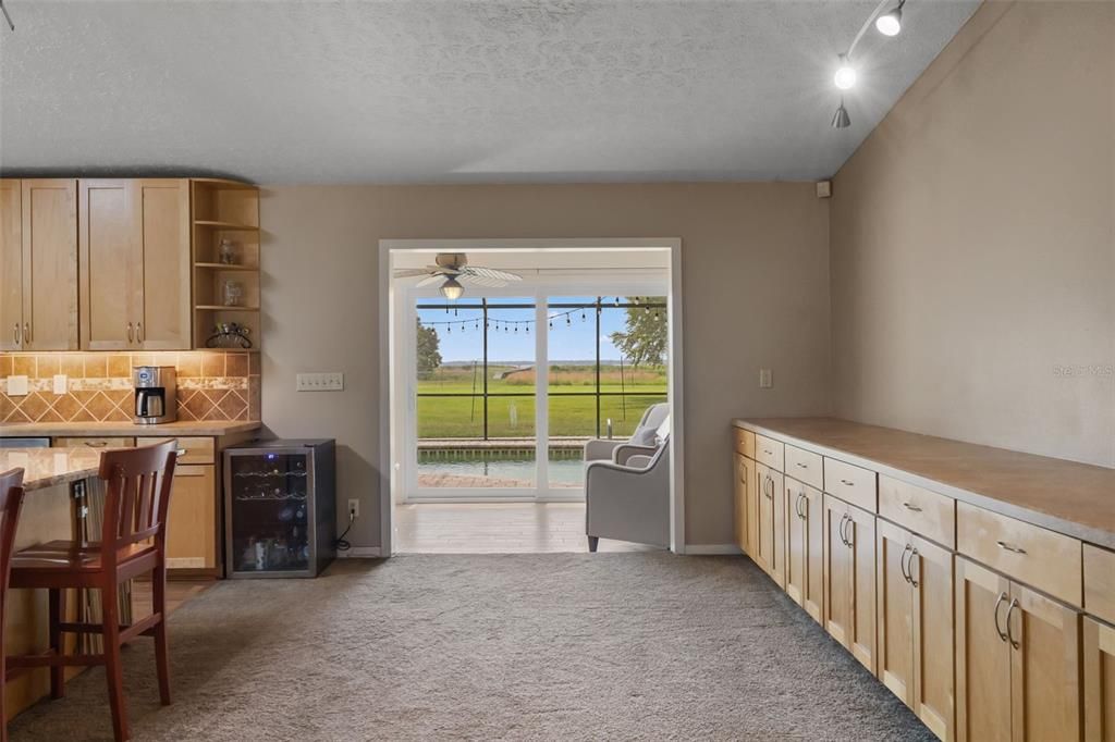 En Venta: $724,900 (3 camas, 2 baños, 2790 Pies cuadrados)