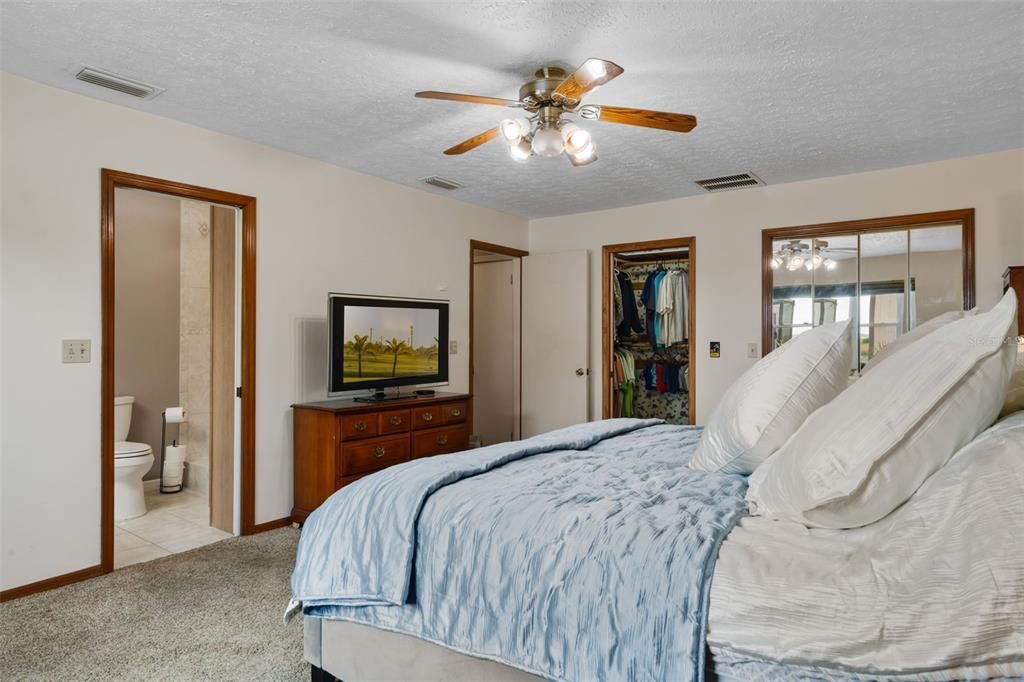 En Venta: $724,900 (3 camas, 2 baños, 2790 Pies cuadrados)