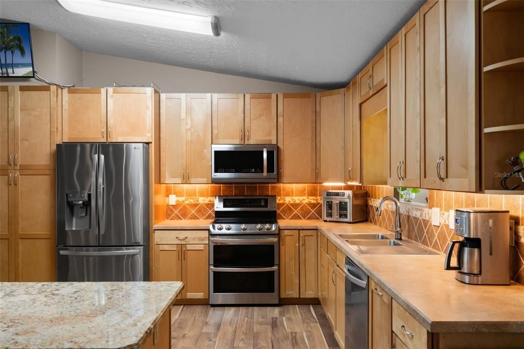 En Venta: $724,900 (3 camas, 2 baños, 2790 Pies cuadrados)