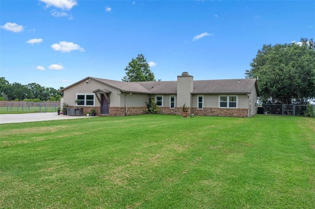 En Venta: $724,900 (3 camas, 2 baños, 2790 Pies cuadrados)