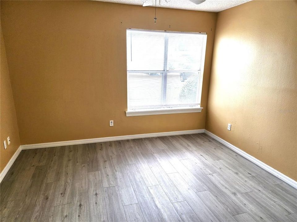For Rent: $1,350 (2 beds, 2 baths, 833 Square Feet)