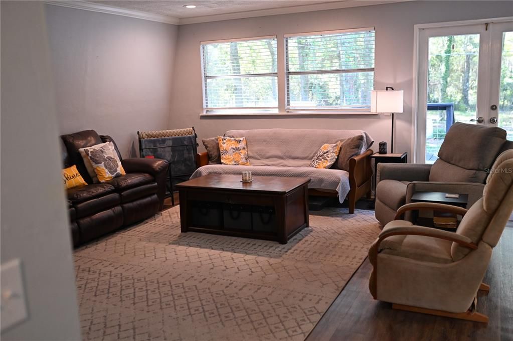 For Sale: $459,900 (3 beds, 2 baths, 1890 Square Feet)