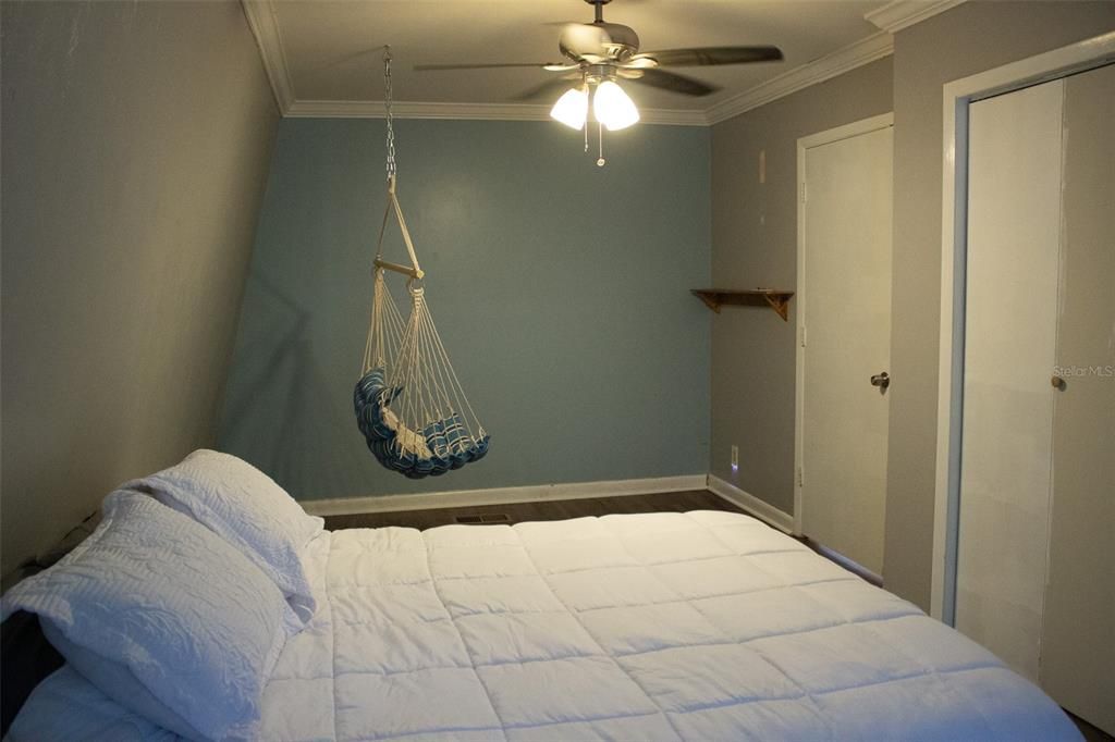 For Sale: $459,900 (3 beds, 2 baths, 1890 Square Feet)