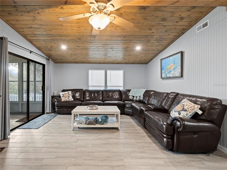 En Renta: $3,000 (3 camas, 2 baños, 1248 Pies cuadrados)