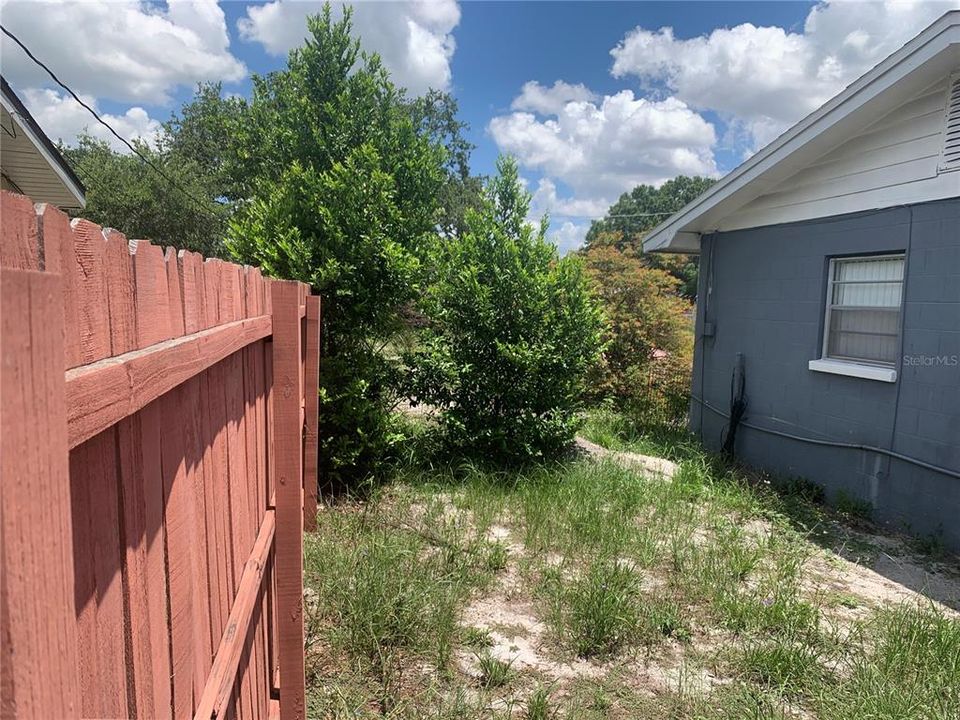 Active With Contract: $169,000 (4 beds, 2 baths, 1520 Square Feet)