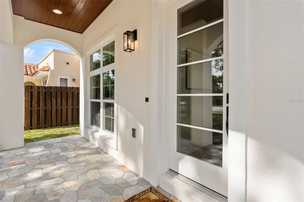 En Venta: $1,589,904 (5 camas, 4 baños, 2895 Pies cuadrados)