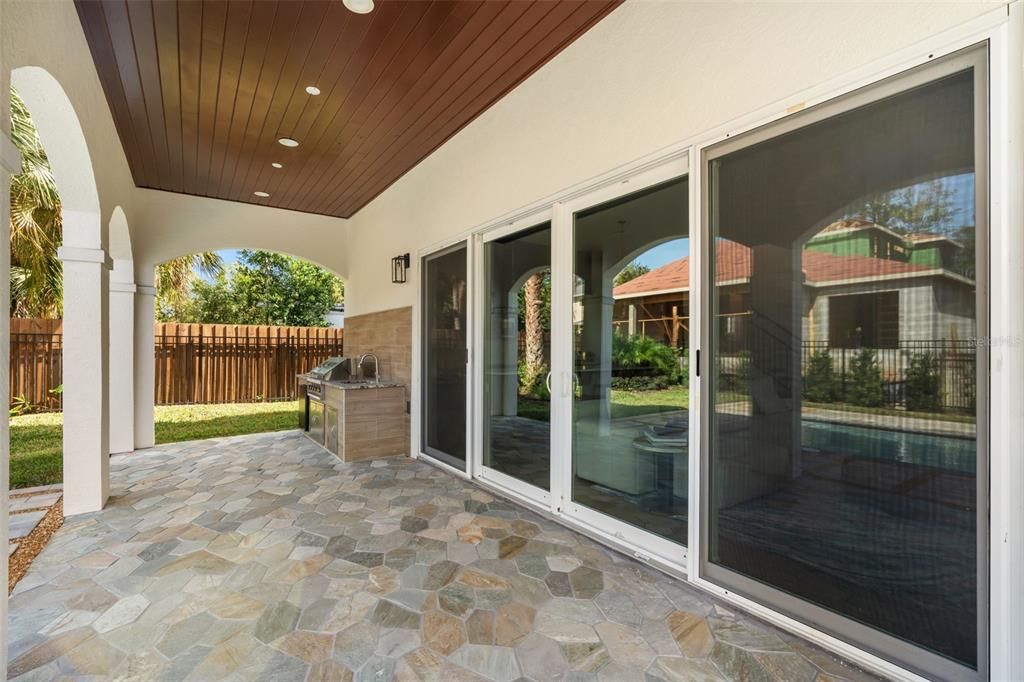 En Venta: $1,589,904 (5 camas, 4 baños, 2895 Pies cuadrados)