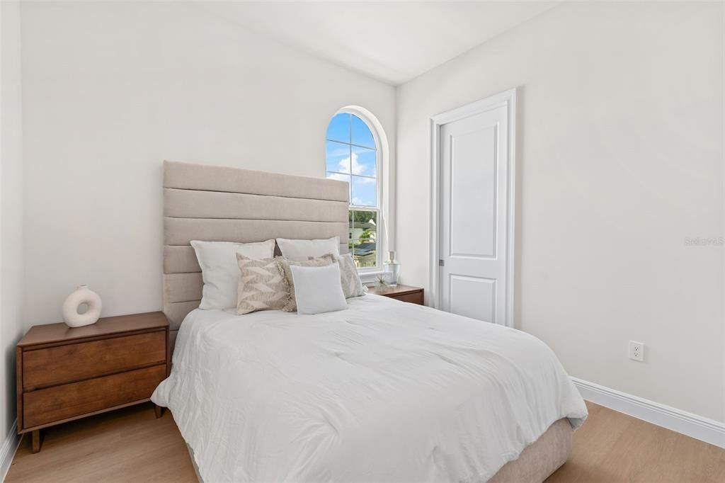 En Venta: $1,589,904 (5 camas, 4 baños, 2895 Pies cuadrados)