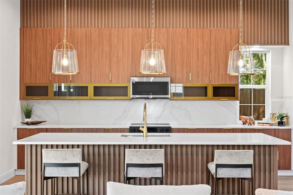 En Venta: $1,589,904 (5 camas, 4 baños, 2895 Pies cuadrados)