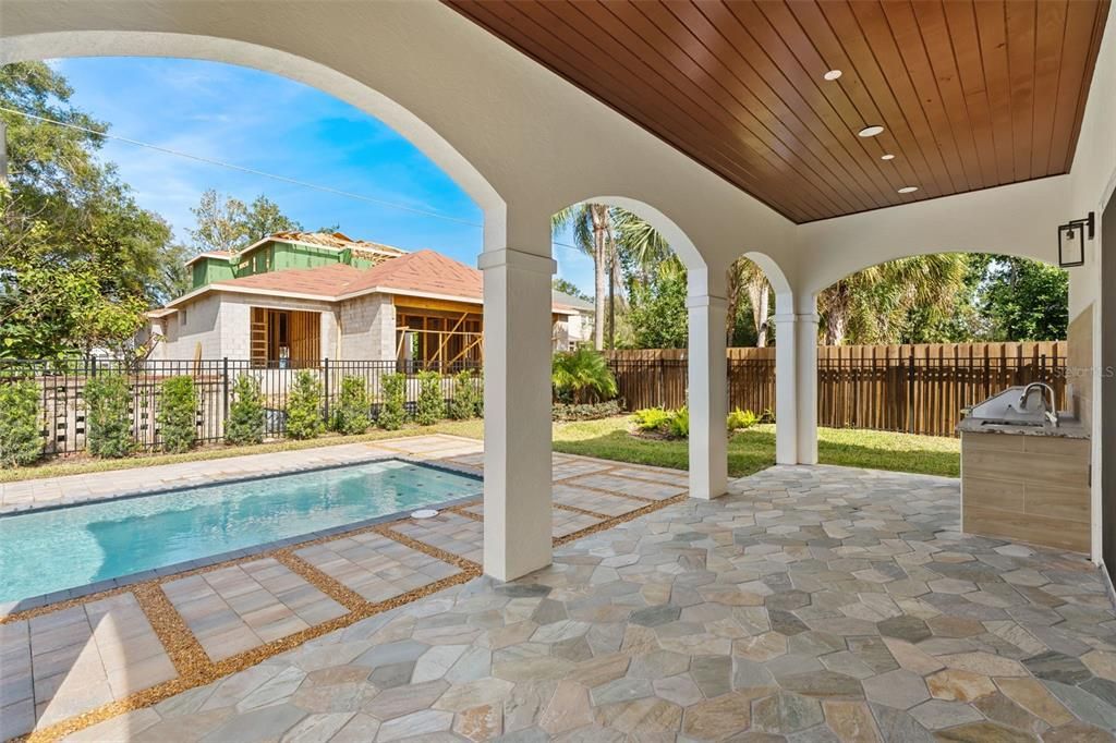 En Venta: $1,589,904 (5 camas, 4 baños, 2895 Pies cuadrados)