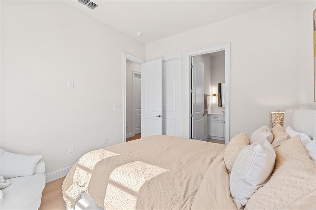 En Venta: $1,589,904 (5 camas, 4 baños, 2895 Pies cuadrados)