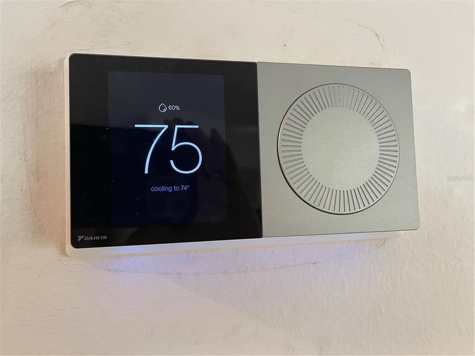 待售: $392,000 (2 贝兹, 2 浴室, 1825 平方英尺)