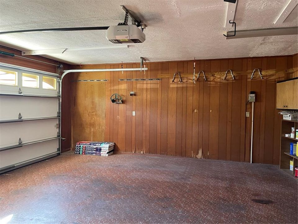 待售: $392,000 (2 贝兹, 2 浴室, 1825 平方英尺)