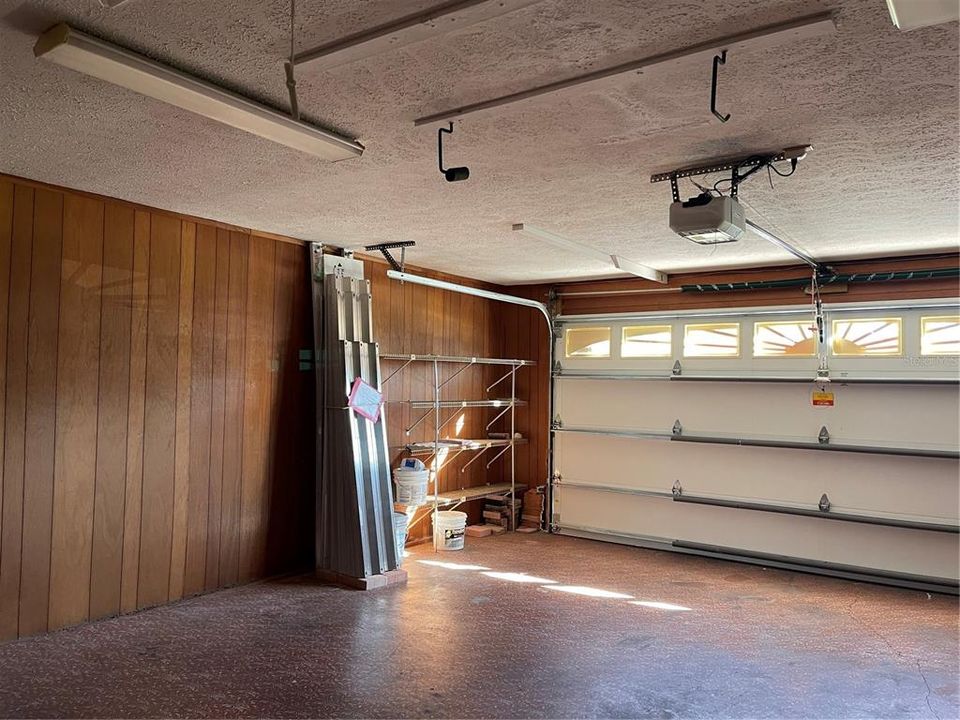 待售: $392,000 (2 贝兹, 2 浴室, 1825 平方英尺)