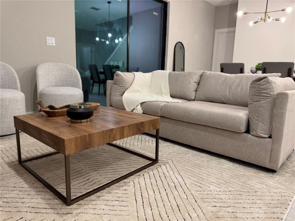 For Sale: $529,000 (4 beds, 3 baths, 1900 Square Feet)