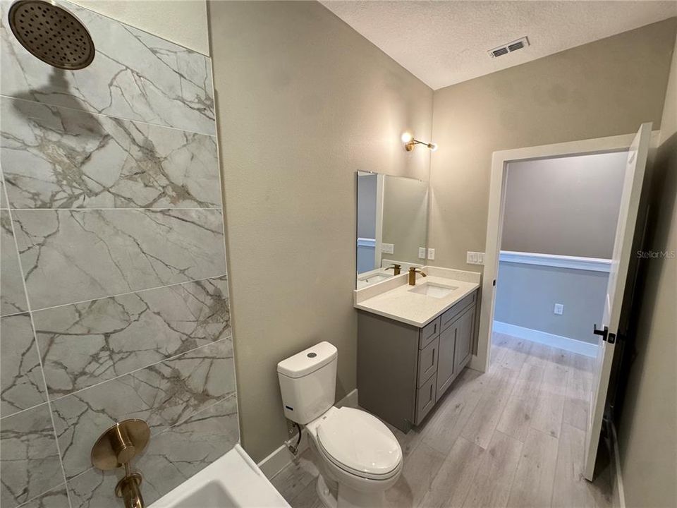 For Sale: $529,000 (4 beds, 3 baths, 1900 Square Feet)