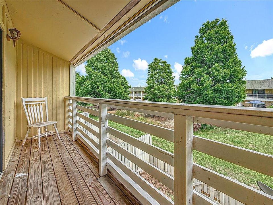 Под контрактом: $165,000 (2 спален, 2 ванн, 1032 Квадратных фут)