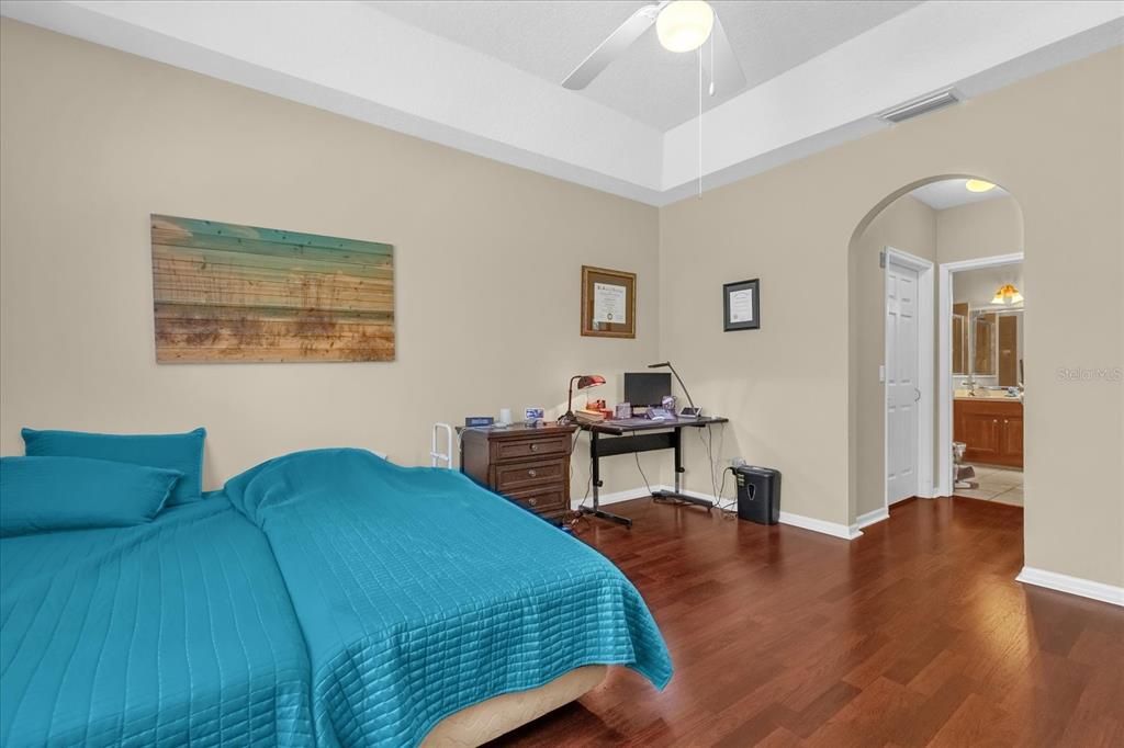 Active With Contract: $260,000 (2 beds, 2 baths, 1330 Square Feet)