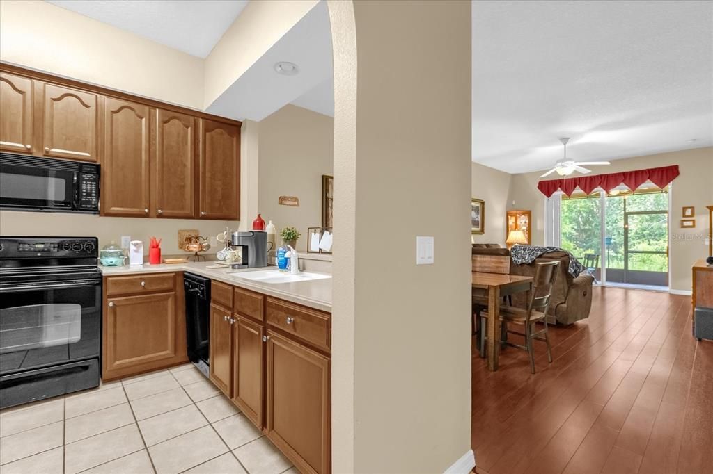 Active With Contract: $260,000 (2 beds, 2 baths, 1330 Square Feet)