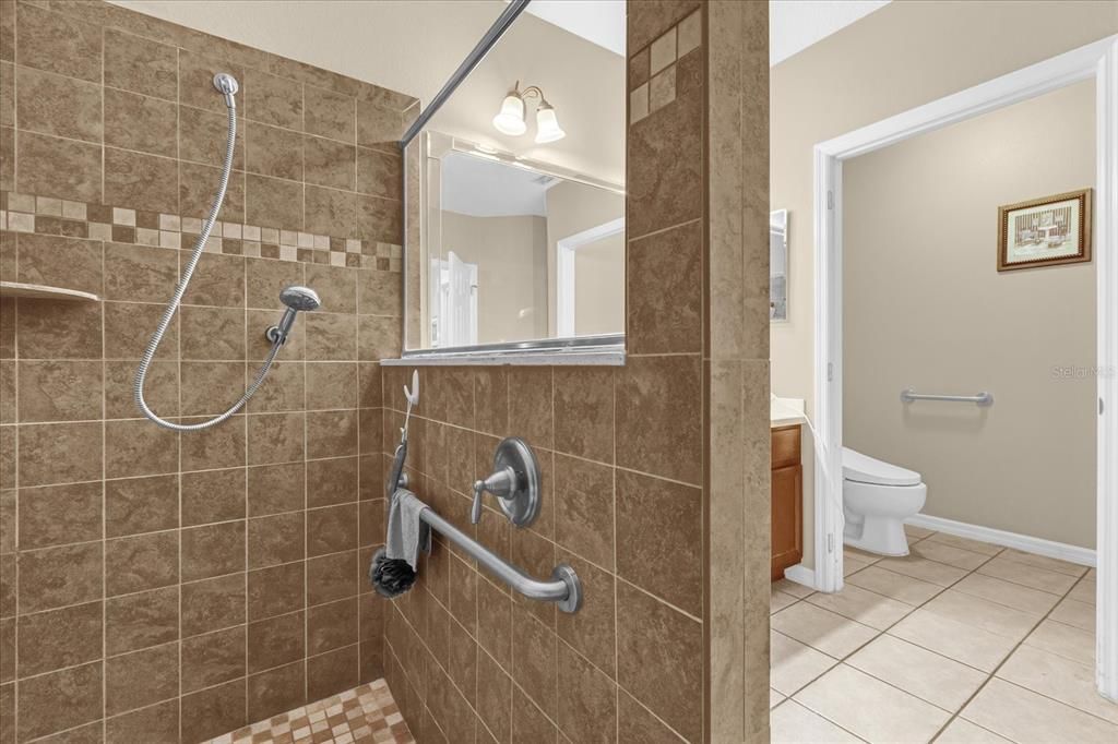 Active With Contract: $260,000 (2 beds, 2 baths, 1330 Square Feet)