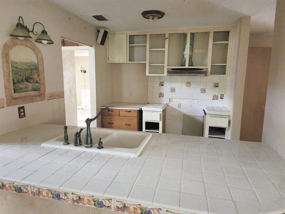 待售: $340,000 (3 贝兹, 3 浴室, 2778 平方英尺)