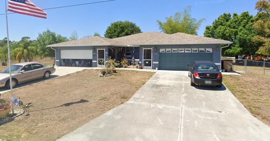 Recently Sold: $410,000 (6 beds, 4 baths, 2774 Square Feet)