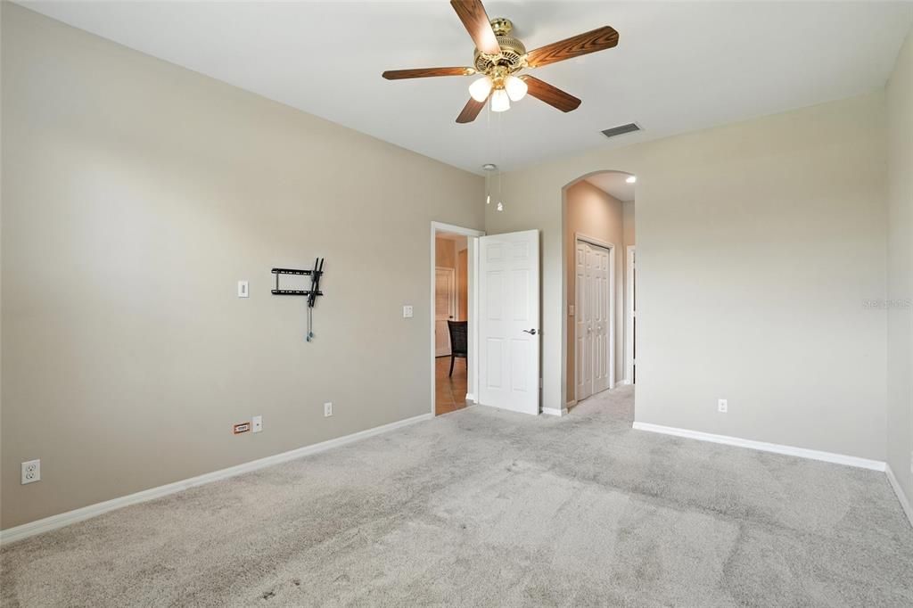 待售: $375,000 (3 贝兹, 2 浴室, 1817 平方英尺)