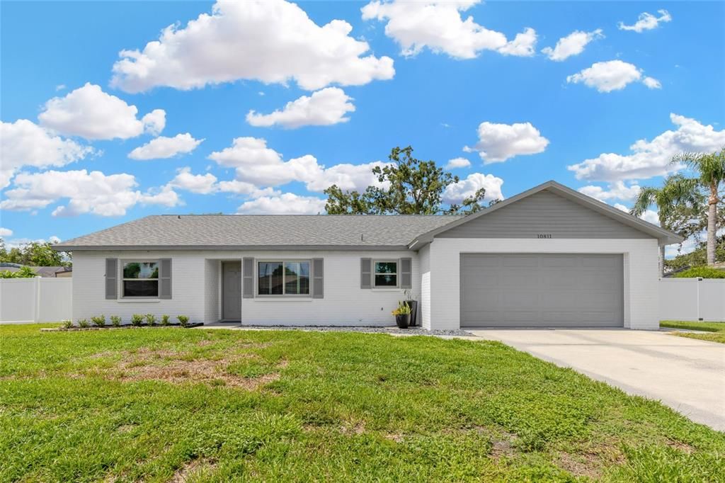 For Sale: $475,000 (3 beds, 2 baths, 1562 Square Feet)