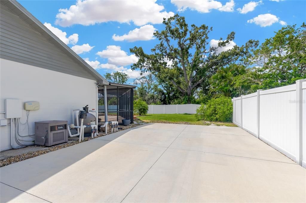 For Sale: $475,000 (3 beds, 2 baths, 1562 Square Feet)