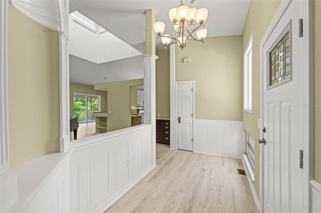 Под контрактом: $475,000 (2 спален, 2 ванн, 2315 Квадратных фут)