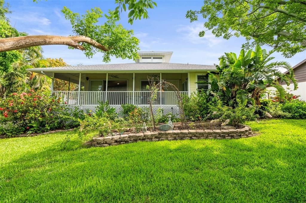 Под контрактом: $475,000 (2 спален, 2 ванн, 2315 Квадратных фут)