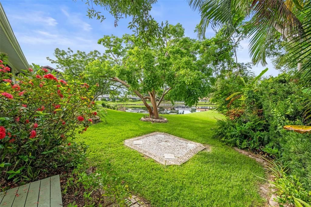 Под контрактом: $475,000 (2 спален, 2 ванн, 2315 Квадратных фут)