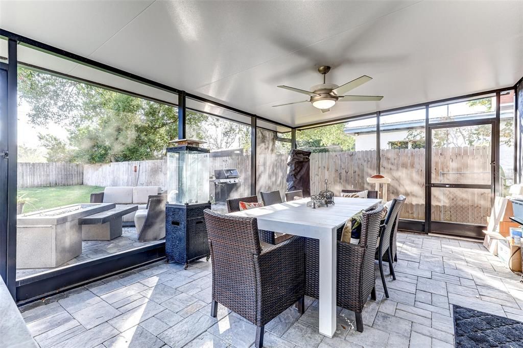 En Venta: $429,000 (3 camas, 2 baños, 1208 Pies cuadrados)