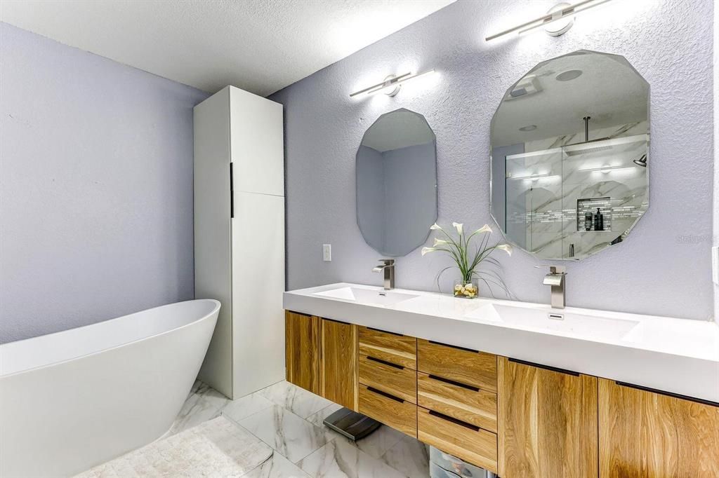 En Venta: $429,000 (3 camas, 2 baños, 1208 Pies cuadrados)