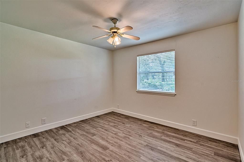 待售: $425,000 (3 贝兹, 2 浴室, 1630 平方英尺)