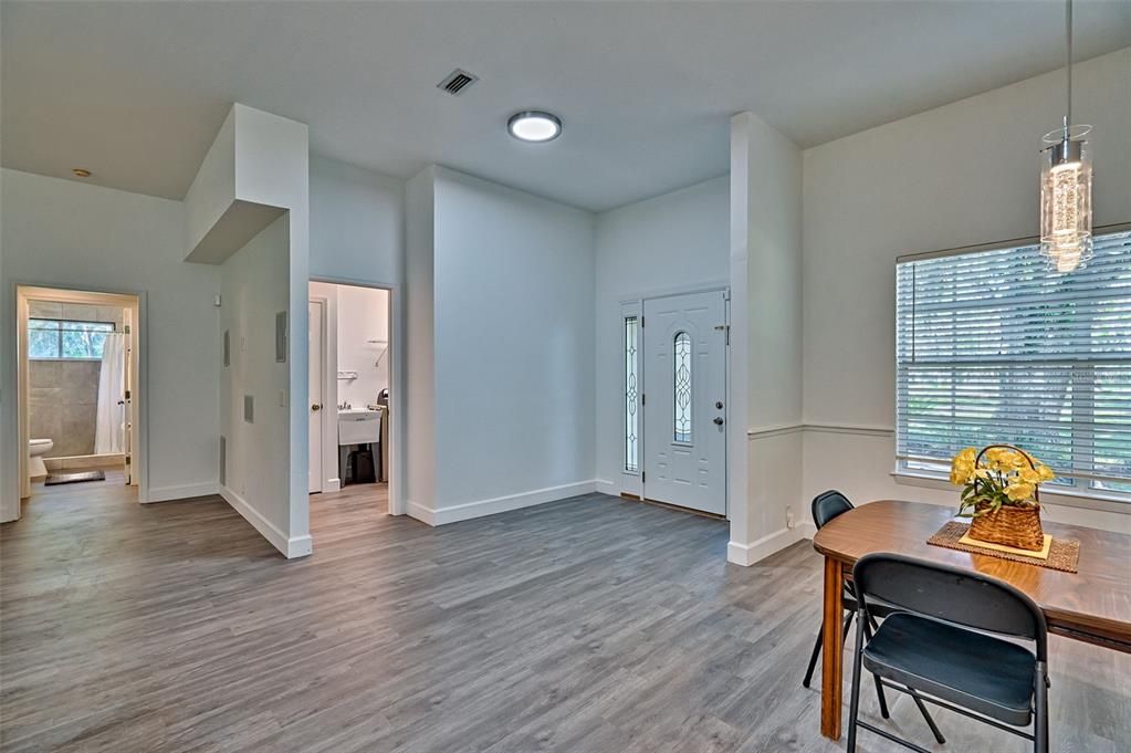 待售: $425,000 (3 贝兹, 2 浴室, 1630 平方英尺)