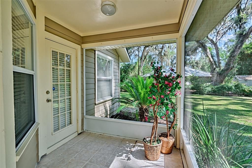 待售: $425,000 (3 贝兹, 2 浴室, 1630 平方英尺)