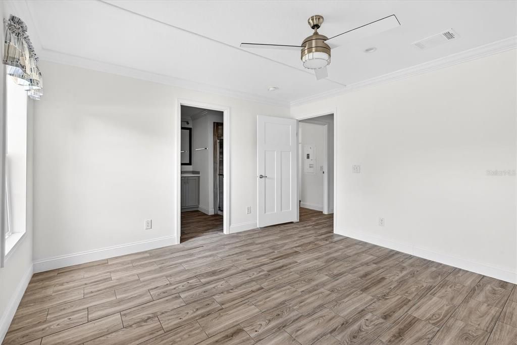 На продажу: $277,500 (3 спален, 2 ванн, 1493 Квадратных фут)