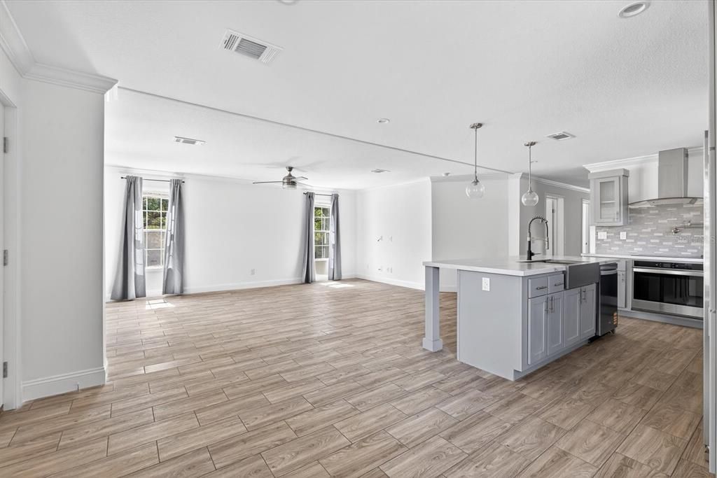 На продажу: $277,500 (3 спален, 2 ванн, 1493 Квадратных фут)