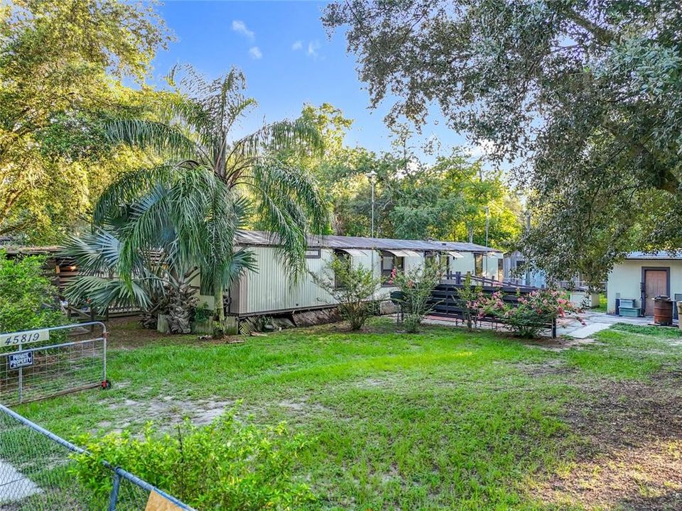 最近售出: $60,000 (3 贝兹, 2 浴室, 1212 平方英尺)