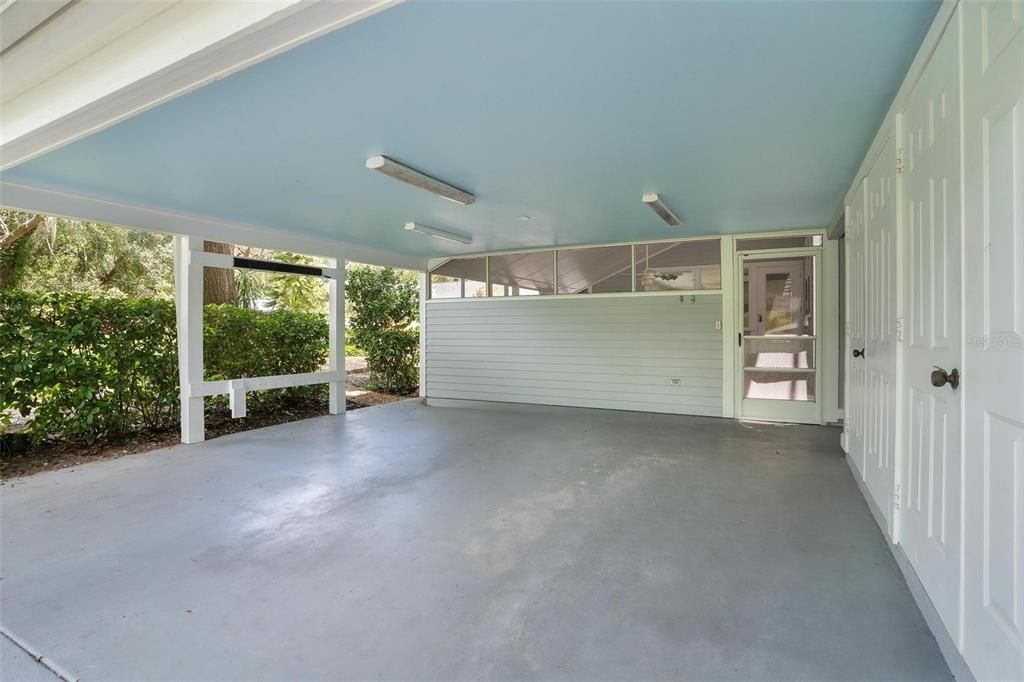 For Sale: $799,900 (4 beds, 3 baths, 4986 Square Feet)