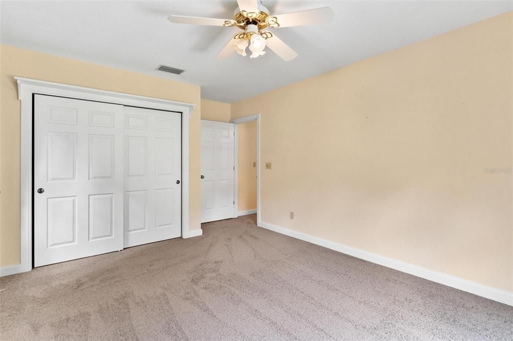 For Sale: $799,900 (4 beds, 3 baths, 4986 Square Feet)