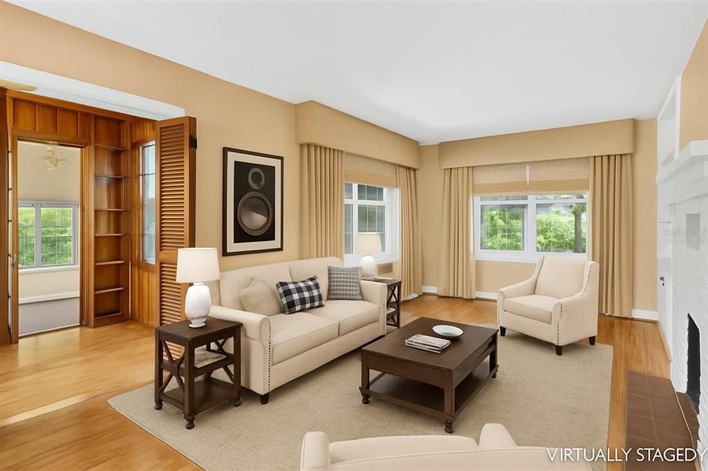 For Sale: $799,900 (4 beds, 3 baths, 4986 Square Feet)