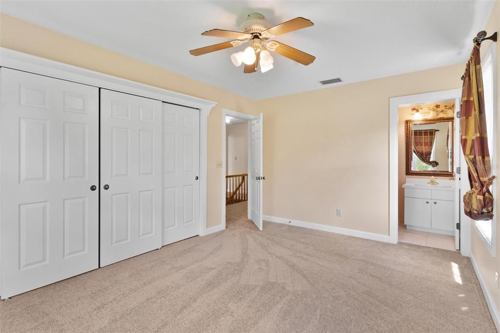 For Sale: $799,900 (4 beds, 3 baths, 4986 Square Feet)