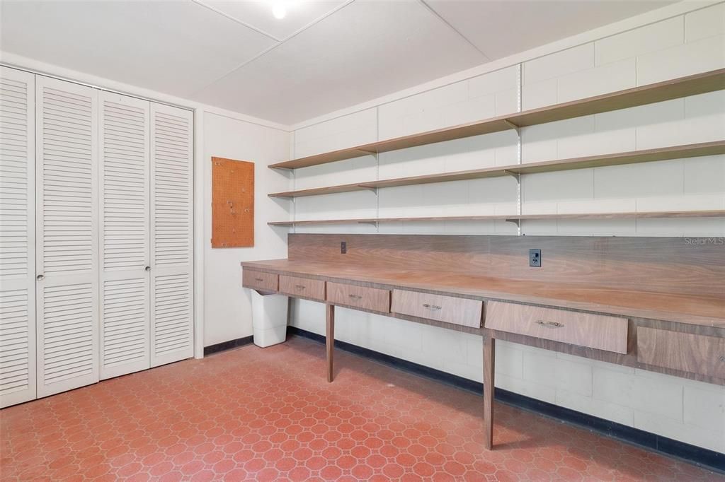 For Sale: $799,900 (4 beds, 3 baths, 4986 Square Feet)