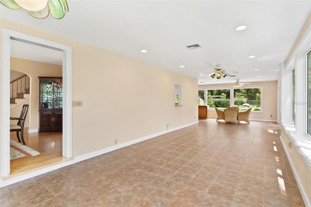 For Sale: $799,900 (4 beds, 3 baths, 4986 Square Feet)